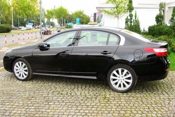 LIŠTA OSOBNÍ STRÁŽCE BOČNÍ DVEŘE RENAULT LATITUDE 2011-,