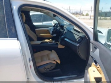 Volvo XC90 II 2016 Volvo XC 90 2016 VOLVO XC90 HYBRID T8 MOMENTUM 2.0 Hybryda Plug-in 313KM, zdjęcie 5