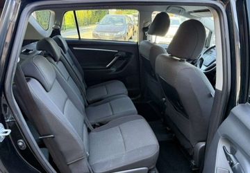 Toyota Verso Minivan Facelifting 1.6 Valvematic 132KM 2015 Toyota Verso 1,6 132KM Klimatronik Navi Serwis 7-osobowy 1.6 Benzyna 132KM, zdjęcie 24