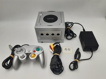 КОНСОЛЬ NINTENDO GAMECUBE DOL-001 PAL SILVER + ОРИГИНАЛЬНЫЕ АКСЕССУАРЫ