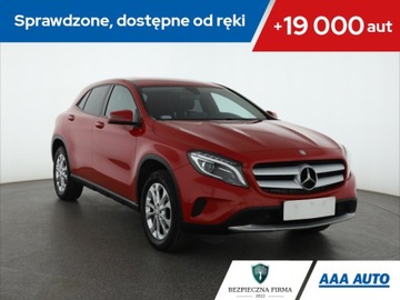 Mercedes GLA I Off-roader 1.6 180 122KM 2016 Mercedes GLA GLA 180, Salon Polska, Xenon