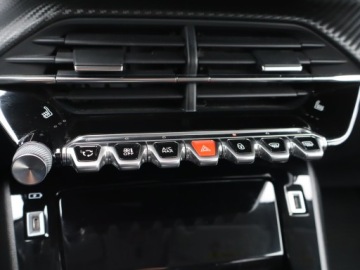 Peugeot 2008 II SUV 1.2 PureTech 100KM 2021 Peugeot 2008 1.2 PureTech, Salon Polska, zdjęcie 12