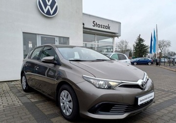 Toyota Auris II Hatchback 5d Facelifting 1.6 Valvematic 132KM 2016 Toyota Auris 1,6 16V 132kM Klimatronik,Opony zimowe,Salon Polska 1.6 132KM