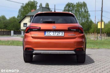 Fiat Tipo II Hatchback Facelifting 1.6 MultiJet 130KM 2021 Fiat Tipo 1.6 MultiJet 130KM Cross Lift Full LED Kamera Tempomat ACC 1.6, zdjęcie 5