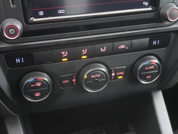 Volkswagen Jetta VI Sedan Facelifting 1.2 TSI 105KM 2017 VW Jetta 1.2 TSI, Salon Polska, 1. Właściciel, zdjęcie 11
