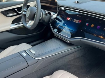 Mercedes Klasa E W214 Sedan 2.0 220d 197KM 2025 E Klasa 220 d 4-Matic AMG 2.0 (197KM) 2025, zdjęcie 7