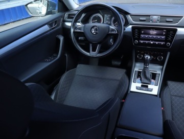 Skoda Superb III Kombi Facelifting 2.0 TSI 190KM 2020 Skoda Superb 2.0 TSI, Salon Polska, Serwis ASO, zdjęcie 6