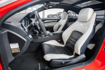 Mercedes Klasa C W204 2011 Mercedes C 63 AMG Coupe Performance 487KM, zdjęcie 25