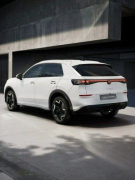 Volkswagen T-Roc I SUV Facelifting 1.5 TSI ACT 150KM 2026 Volkswagen T-Roc Wersja R-Line 1.5 eTSI 150 KM DSG, zdjęcie 12