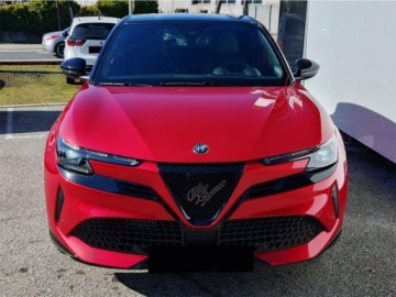 Alfa Romeo Junior SUV 1.2 Hybrid 145KM 2026 ALFA ROMEO Junior Ibrida Ti Suv 1.2 (145KM) 2026, zdjęcie 3