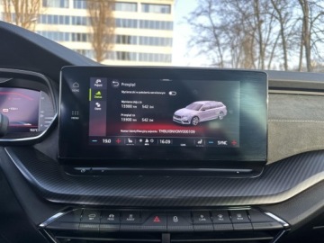 Skoda Octavia IV Kombi 2.0 TDI SCR 200KM 2021 Skoda Octavia RS 2.0 TDI 200KM 4x4 Hak Sound Syste, zdjęcie 16