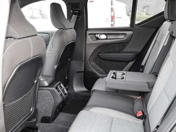 Volvo XC40 Crossover Facelifting 2.0 B3 163KM 2025 VOLVO XC40 B3 Plus Dark Suv 2.0 (163KM) 2025, zdjęcie 12