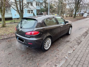 Alfa Romeo 147 Hatchback 1.6 i 16V T.Spark 120KM 2006 Alfa Romeo 147 Alfa Romeo 147 1,6 benzyna Zamiana 1.6 Benzyna 120KM, zdjęcie 16