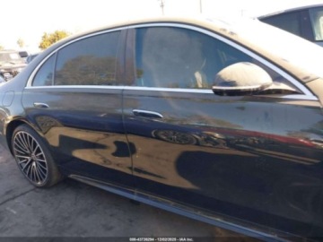 Mercedes Klasa S W223/V223 2022 Mercedes-Benz Klasa S 580 4Matic 2022 4.0 Benzyna 496KM, zdjęcie 6
