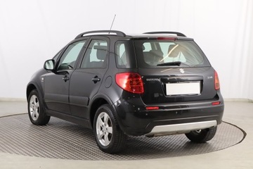 Suzuki SX4 I Hatchback Facelifting 1.6 DDiS 90KM 2010 Suzuki SX4 1.6 DDiS, Navi, Klima, Parktronic,ALU, zdjęcie 3