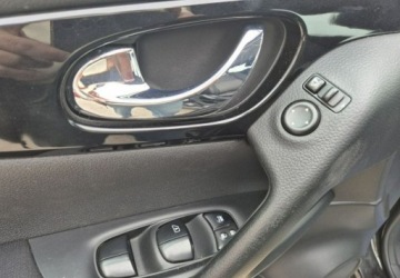 Nissan Qashqai II Crossover 1.2 DIG-T 115KM 2014 Nissan Qashqai Bogata wersja 1.2 Benzyna 116KM, zdjęcie 15