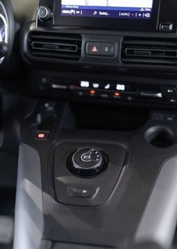 Toyota 2022 Toyota Proace City Verso City Verso 1.2 D-4T Family Aut. 1.2 Benzyna 130KM, zdjęcie 30