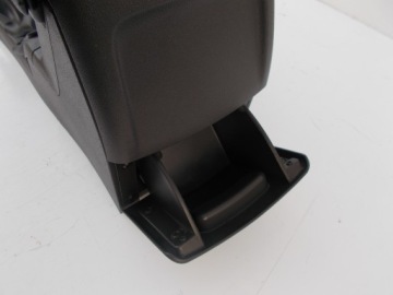 Рычаг откидной крышки подлокотника Ford Focus mk2