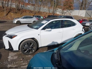 Lexus UX 2023 Lexus UX 2023, 2.0L, 4x4, 250H F SPORT DESIGN 2.0 Hybryda 181KM, zdjęcie 4