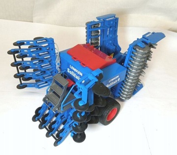 СЕЛЬСКОХОЗЯЙСТВЕННЫЕ МАШИНЫ Компактный почвообрабатывающий и посевной агрегат