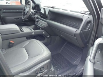 Land Rover Defender IV (L663) 2024 Land Rover Defender 110 P525 V8 2024 5.0l 5.0 Benzyna 518KM, zdjęcie 9