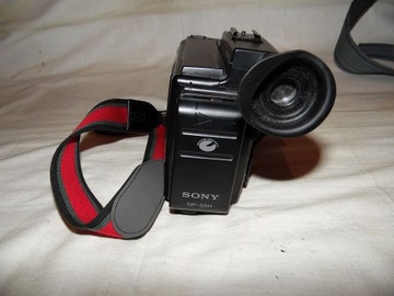 Аналоговая камера Sony CCD-V95E Video8, 4 аккумулятора, сумка, непроверенная