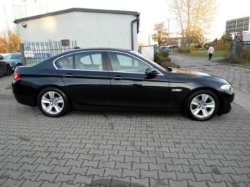 BMW Seria 5 F10-F11 Limuzyna 520d 184KM 2013 BMW Seria 5 Xenon Skora Navi Profesjonal Dociagi Head-Up 2.0 Diesel 184KM, zdjęcie 13