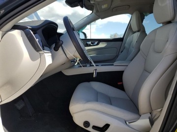 Volvo XC60 II 2024 Volvo XC 60 Plus 2024 2.0l 2.0 Hybryda 247KM, zdjęcie 7