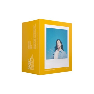 Вставка из пленки Polaroid Color GO: 16 фотографий