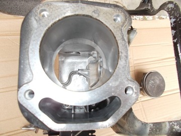 Цилиндр поршень Briggs 650EXI 675EXI 163cc