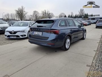 Skoda Octavia IV Kombi 2.0 TDI 115KM 2021 Skoda Octavia 2,0 TDI led navi virtual alu grz.fotele tempomat zarejestrow, zdjęcie 5