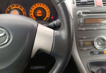Toyota Auris I Hatchback 1.4 i 16V VVT-i 97KM 2007 Toyota Auris Toyota Auris 1.4 VVT-i 1.4 Benzyna 97KM, zdjęcie 35