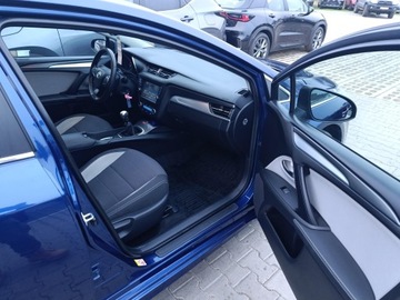 Toyota Avensis III Wagon Facelifting 2015 2.0 D-4D 143KM 2017 Toyota Avensis 2.0 D-4D Premium III (2009-) Toyota, zdjęcie 18