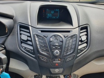 Ford Fiesta VII 2016 Ford Fiesta 1.6 benzyna 120KM 2016r Skrzynia automat Auto do jazdy!, zdjęcie 9