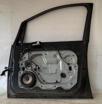 # DVEŘE PRAVÉ PŘEDNÍ FORD C-MAX MK1