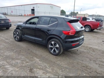 Volvo XC40 2024 Volvo XC 40 B5 Plus Bright Theme 2024 2.0l 2.0 Benzyna 247KM, zdjęcie 3