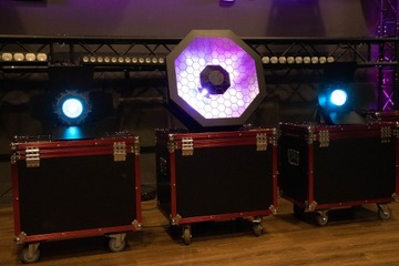 ВСПЫШКА OCTO HELIOS 4x30Вт 4в1 COB RGBW 4 СЕКЦИИ СВЕТОДИОДОВ
