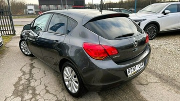 Opel Astra J Hatchback 5d 1.6 Twinport ECOTEC 115KM 2010 Opel Astra 1.6i 116PS OPŁACONY Bezwypadkowy, zdjęcie 8