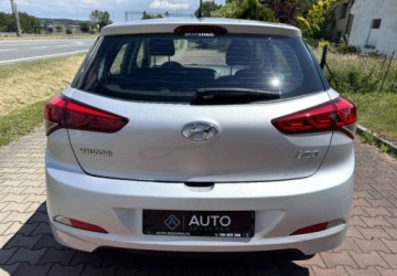 Hyundai i20 II Hatchback 5d 1.2 75KM 2015 Hyundai i20 Benzyna Bezwypadkowy Caly lakier oryginalny Klimatyzacja GWARA, zdjęcie 6