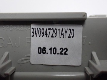 LAMPA INTERIÉR KABINY ORIGINÁLNÍ 3V0947291A SKODA KODIAK 22R