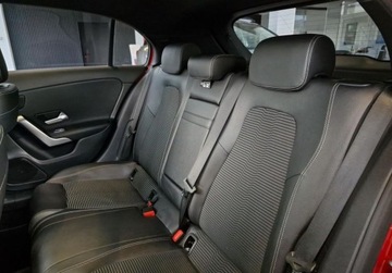 Mercedes Klasa A W177/V177 Hatchback 1.3 200 163KM 2019 Mercedes-Benz Klasa A Mercedes-Benz A 200 Progressive 7G-DCT 1.3 Benzyna, zdjęcie 13