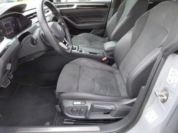 Volkswagen Arteon Fastback Facelifting 2.0 TSI 190KM 2022 Volkswagen Arteon Shooting Brake R-Line 2,0 TSI 190KM DSG Serwis ASO F, zdjęcie 9