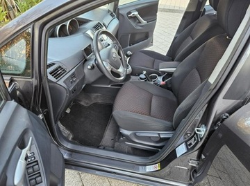 Toyota Verso Minivan 2.0 D-4D 126KM 2012 Toyota Verso 2.0 127 KM Klimatronik, zdjęcie 9