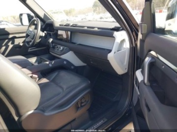 Land Rover Defender IV (L663) 2023 Land Rover Defender 90 X-Dynamic Se 2023 3.0 Benzyna 395KM, zdjęcie 9