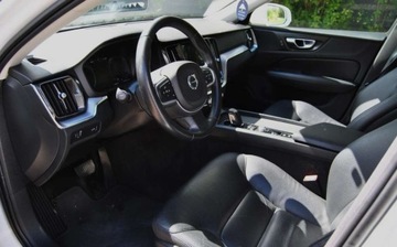 Volvo V60 II  2021 Volvo V60 GWARANCJA, 2021r, 2.0 Diesel Hybryda, Automat, Bogate wyposazeni, zdjęcie 4