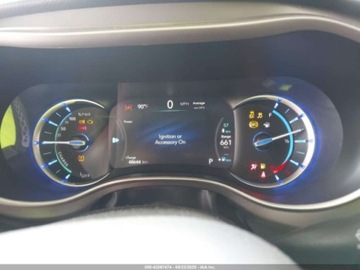 Chrysler Pacifica II 2023 Chrysler Pacifica Hybrid Touring L 2023 3.6l 3.6 Hybryda 260KM, zdjęcie 10