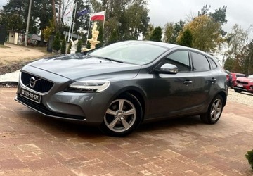 Volvo V40 II Hatchback Facelifting 2.0 D2 120KM 2018 Volvo V40 Swiatla Led 2.0 Diesel 120KM, zdjęcie 4