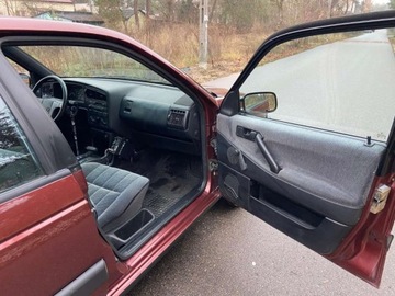 Volkswagen Passat B3 Sedan 2.0 115KM 1990 Volkswagen Passat Volkswagen Passat B3 Automat Sedan Welur Bordo Super Sta, zdjęcie 20