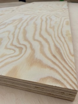 Фанера сосновая 620х500 гр. водонепроницаемый верх толщиной 30 мм.