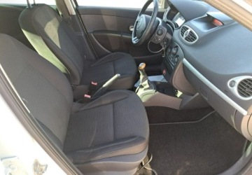 Renault Clio III Hatchback 5d 1.5 dCi 86KM 2009 Renault Clio Renault Clio III Zadbany Oszczedny Klima 1.5 DCi 86KM, zdjęcie 11